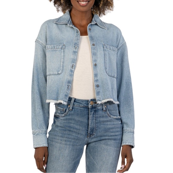 KUT from the Kloth NWT Stormi Raw Hem Medium Wash Crop Denim Shirt Jacket - Picture 14 of 14